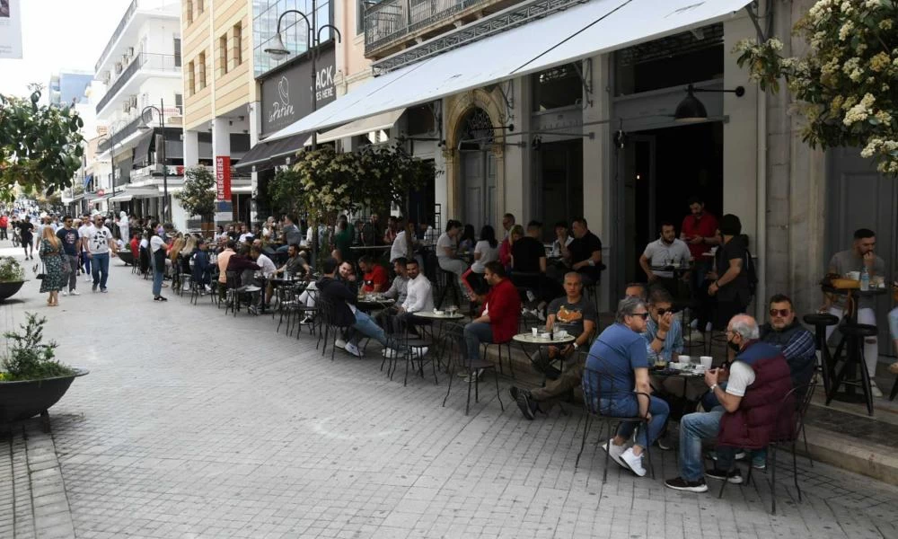 Μαγιορκίνης: Σφίγγει ο κλοιός - Στο τραπέζι το κλείσιμο νυχτερινών κέντρων στις κόκκινες περιοχές